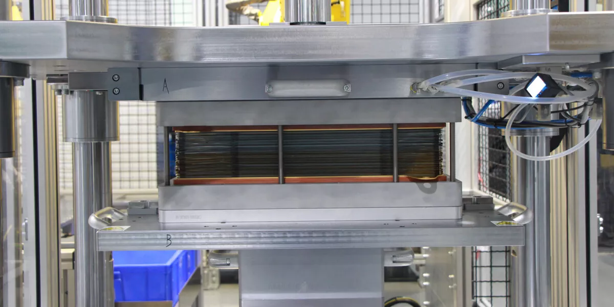 Fuel cell stacking ruhlamat
